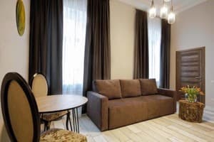 Квартира D5 Apartments. Апартаменты 4-местный современна история 3
