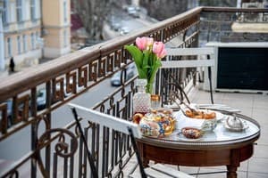 ЭстерХаус 27