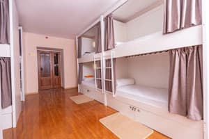 Хостел Friends House. Место в общем 12-местном номере  2