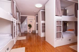 Хостел Friends House. Место в общем 12-местном номере  6