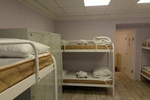 Хостел Hostel Dvor. Место в женском 10-местном номере комната 3 3