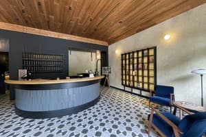 Hotel 52 4
