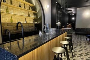 Hotel 52 5