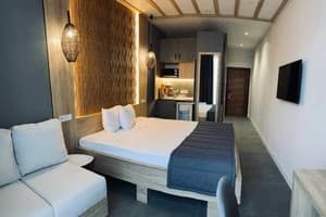 Mykonos Maestro 7