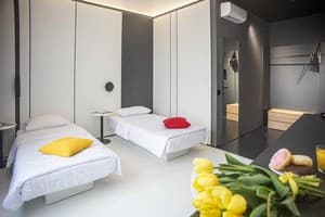Sunday Hotel 6