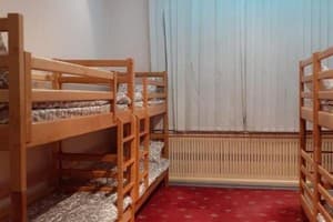 Хостел Uneed Sport. Место в общем 12-местном номере  1