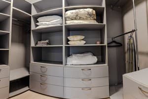 Vintage Apartments 4